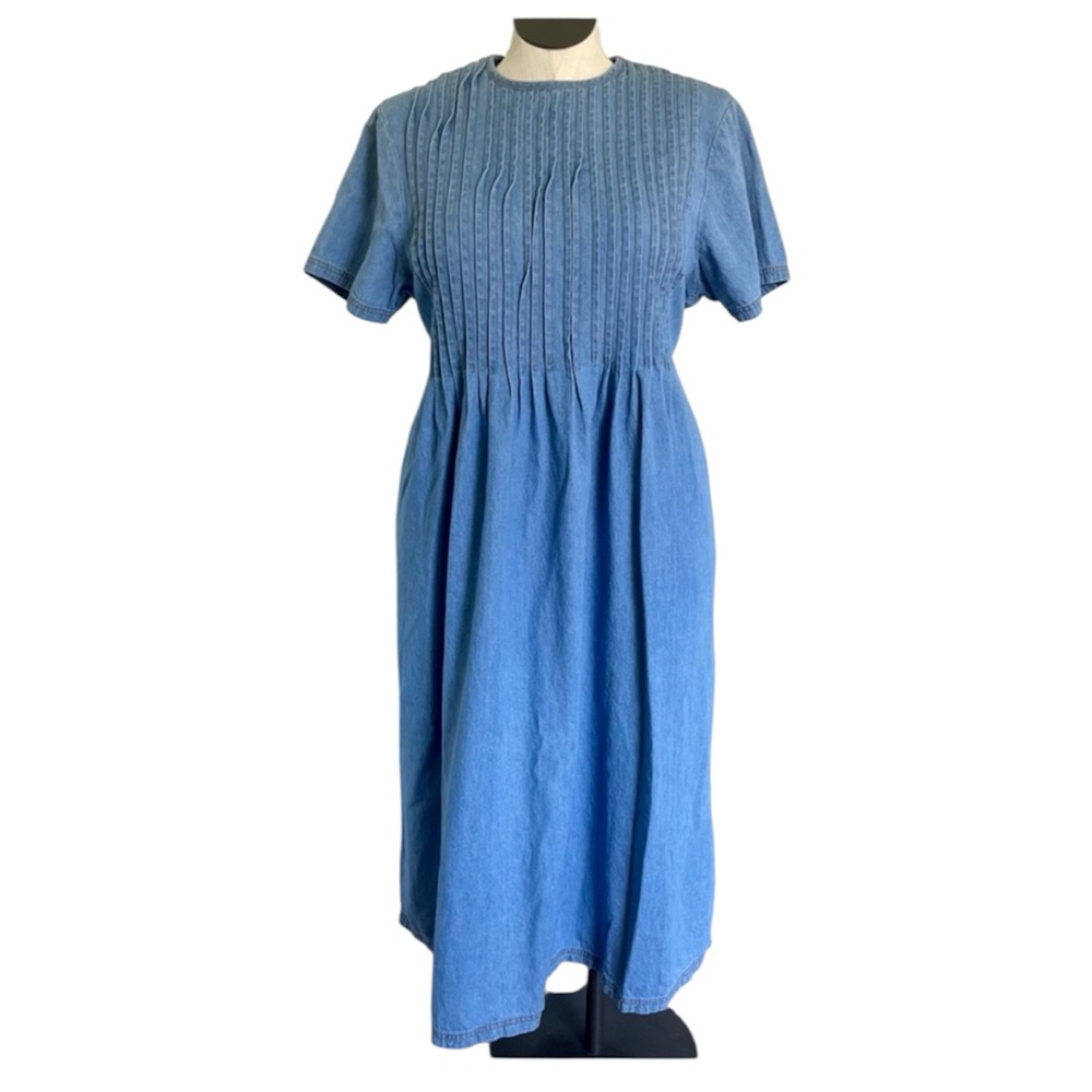 Vintage 90’s Stonybrook Pleated Yoke Short Sleeve Denim Midi Dress